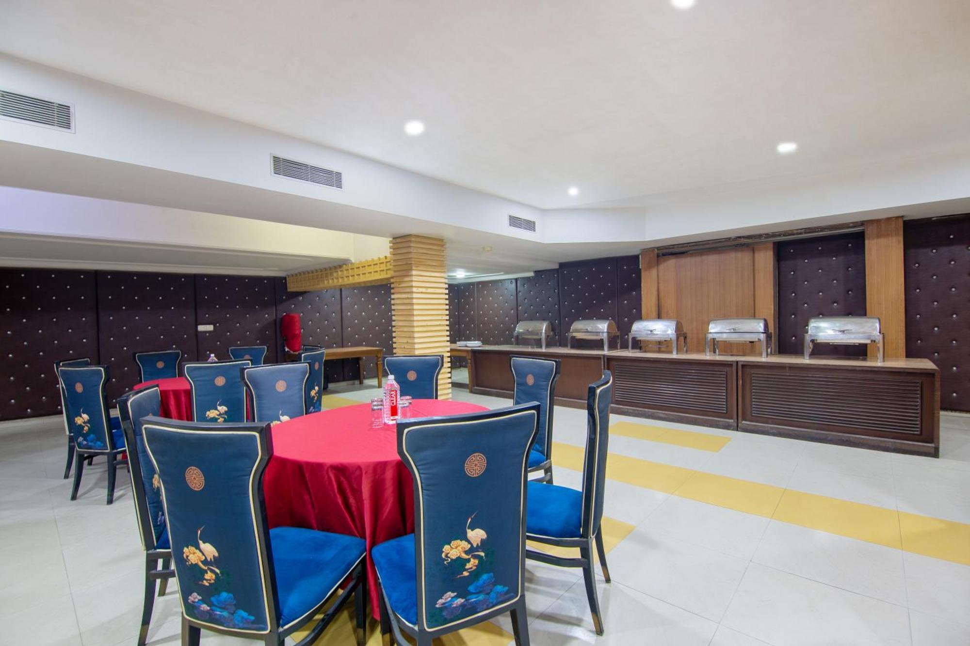 Hotel Lohmod At National Highway 8 - Free Airport Transffer New Delhi Buitenkant foto