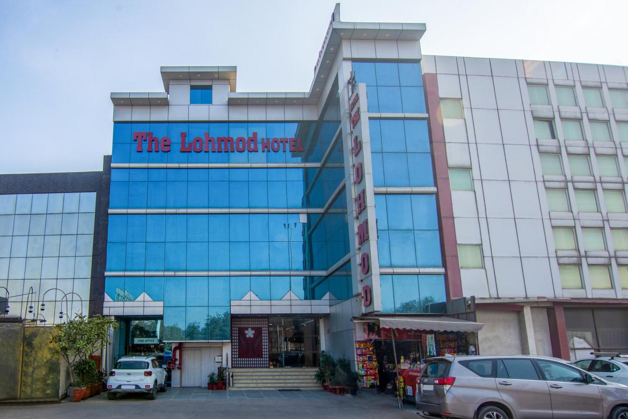 Hotel Lohmod At National Highway 8 - Free Airport Transffer New Delhi Buitenkant foto