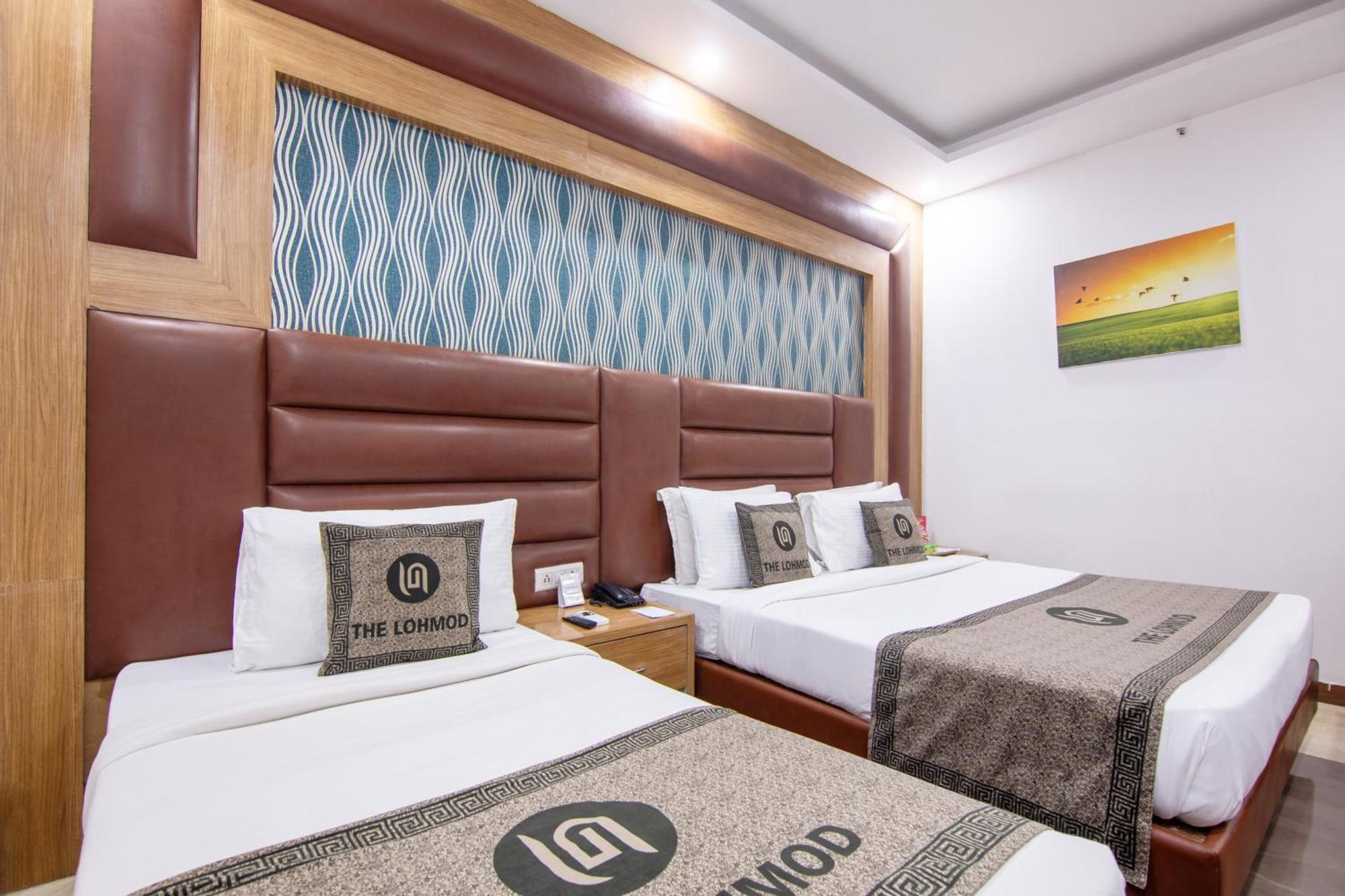 Hotel Lohmod At National Highway 8 - Free Airport Transffer New Delhi Buitenkant foto