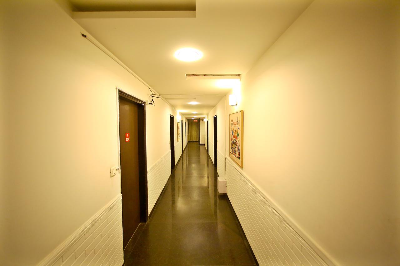 Hotel Lohmod At National Highway 8 - Free Airport Transffer New Delhi Buitenkant foto