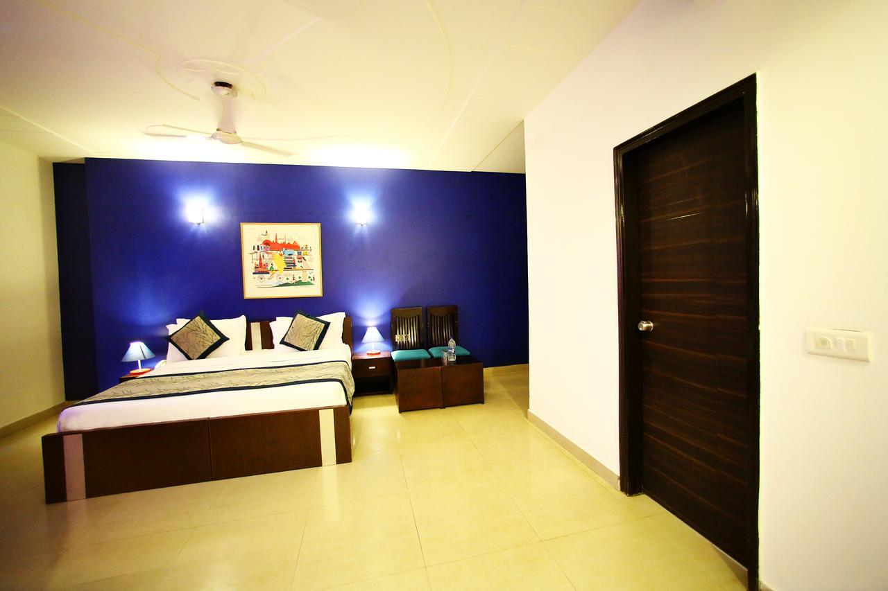 Hotel Lohmod At National Highway 8 - Free Airport Transffer New Delhi Buitenkant foto