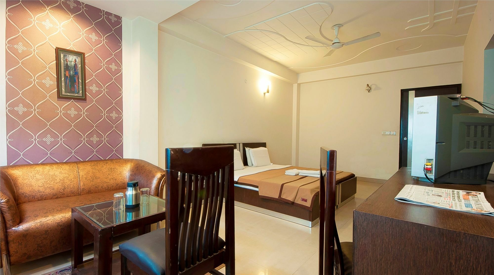 Hotel Lohmod At National Highway 8 - Free Airport Transffer New Delhi Buitenkant foto